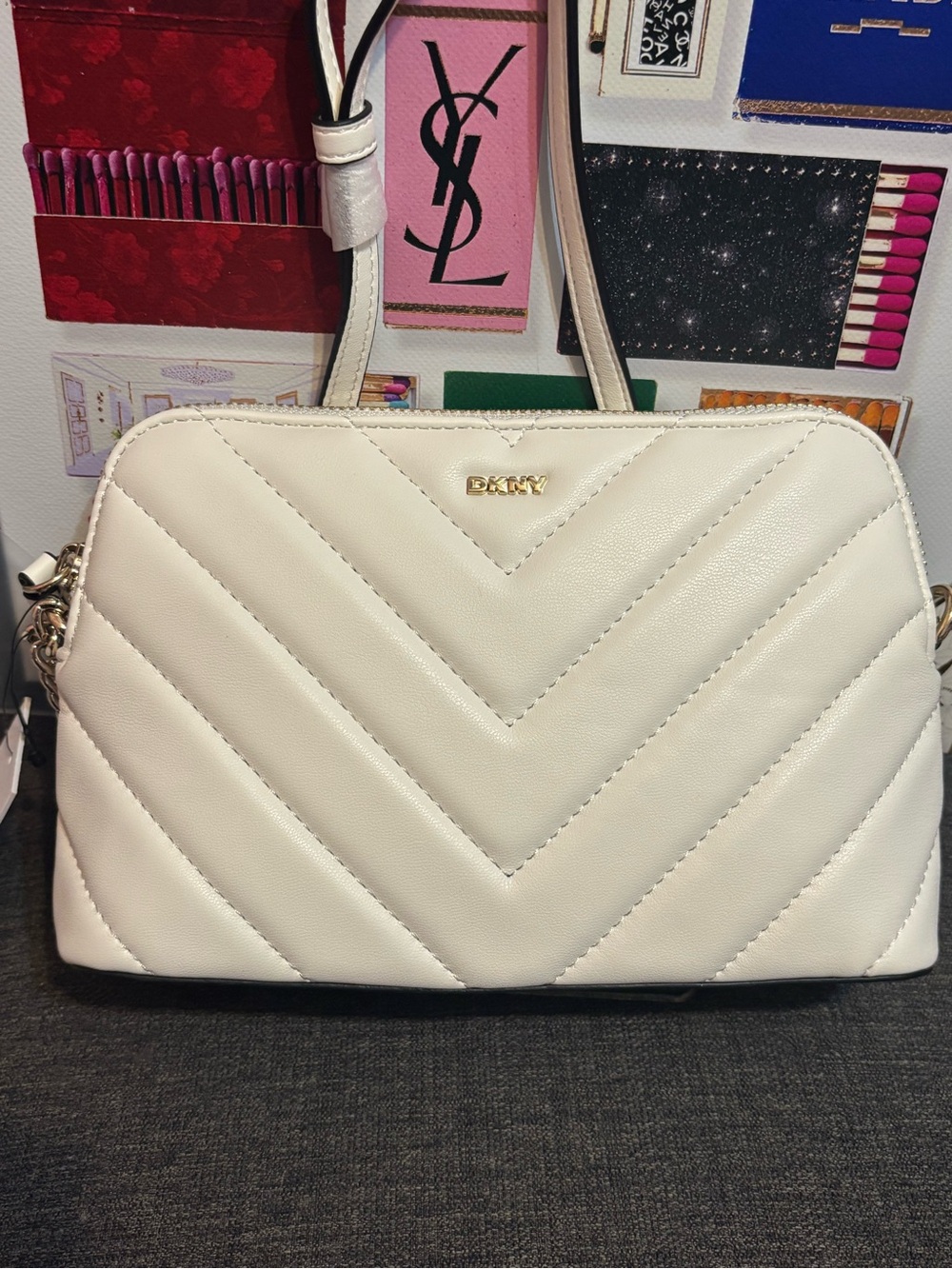 DKNY White Quilted bag and fossil wallet bundle - Picture 7 of 9